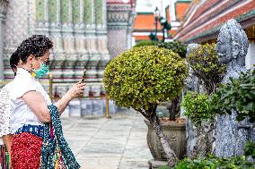 THAILAND-BANGKOK-WAT PHRA KAEW-CHINA-STONE STATUES