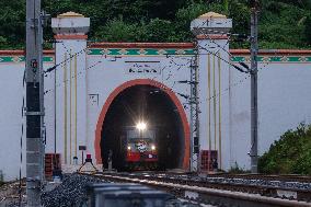 LAOS-VIENTIANE-CHINA-PLA-PEACE TRAIN