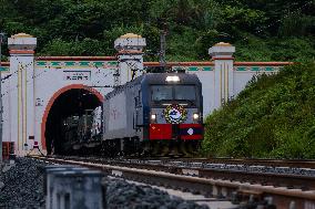 LAOS-VIENTIANE-CHINA-PLA-PEACE TRAIN