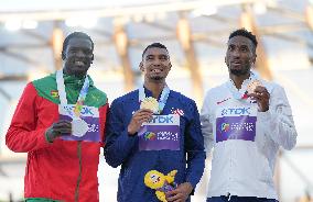 (SP)U.S.-EUGENE-ATHLETICS-WORLD CHAMPIONSHIPS-MEN'S 400M-AWARDING CEREMONY