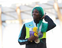 (SP)U.S.-EUGENE-ATHLETICS-WORLD CHAMPIONSHIPS-WOMEN'S 400M-AWARDING CEREMONY