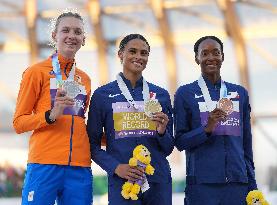 (SP)U.S.-EUGENE-ATHLETICS-WORLD CHAMPIONSHIPS-WOMEN'S 400M HURDLES-AWARDING CEREMONY