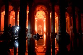 TÜRKIYE-ISTANBUL-BASILICA CISTERN