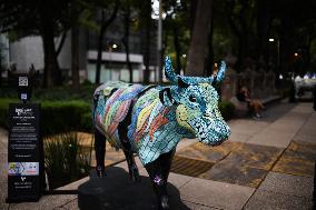 MEXICO-MEXICO CITY-COWPARADE