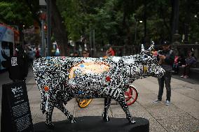 MEXICO-MEXICO CITY-COWPARADE