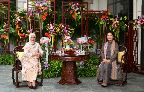 CHINA-BEIJING-PENG LIYUAN-INDONESIA-FIRST LADY-MEETING (CN)