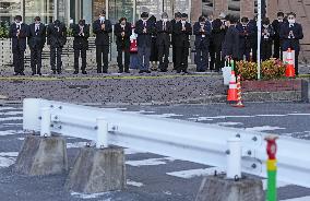 Governors visit Abe assassination site