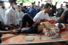 BANGLADESH-TRAIN-MINIBUS-ACCIDENT