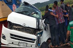 BANGLADESH-TRAIN-MINIBUS-ACCIDENT