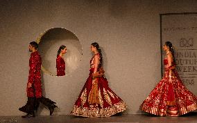 INDIA-NEW DELHI-FASHION SHOW-COUTURE WEEK