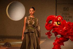 INDIA-NEW DELHI-FASHION SHOW-COUTURE WEEK