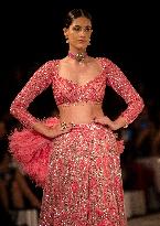 INDIA-NEW DELHI-FASHION SHOW-FDCI INDIA COUTURE WEEK