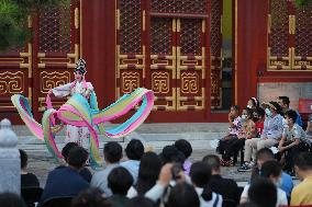 CHINA-BEIJING-MIAOYING TEMPLE-DRAMA (CN)