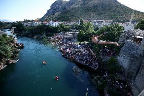 (SP)BOSNIA AND HERZEGOVINA-MOSTAR-OLD BRIDGE HIGH DIVING COMPETITION