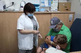 ISRAEL-TEL AVIV-COVID-19-VACCINE-CHILDREN