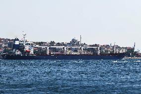 TÜRKIYE-ISTANBUL-BOSPHORUS STRAIT-GRAIN SHIP