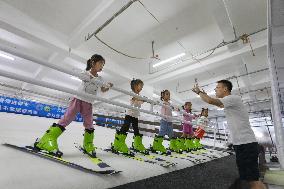 CHINA-LIAONING-SHENYANG-SUMMER VACATION-CHILDREN (CN)