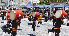 "Eisa" drum dance resumes on Okinawa street