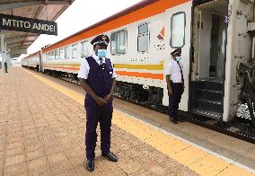 KENYA-MOMBASA-NAIROBI-RAILWAY-NEW JOBS-5TH ANNIVERSARY