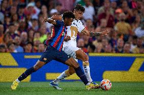 (SP)SPAIN-BARCELONA-FOOTBALL-GAMPER TROPHY-BARCELONA VS UNIVERSIDAD NACIONAL