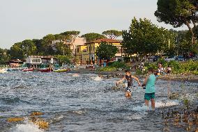 ITALY-BRACCIANO-SUMMER-DAILY LIFE