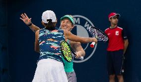 (SP)CANADA-TORONTO-TENNIS-NATIONAL BANK OPEN-WOMEN'S DOUBLES