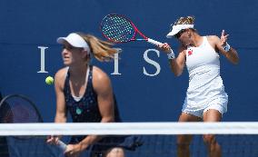 (SP)CANADA-TORONTO-TENNIS-NATIONAL BANK OPEN-WOMEN'S DOUBLES
