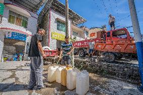 CHINA-CHONGQING-DROUGHT RELIEF-WATER SUPPLY (CN)