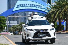 Xinhua Headlines: China's autonomous driving enters "fast lane" with commercial operations