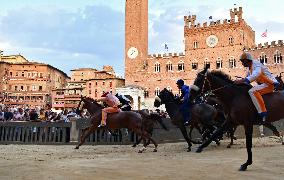 ITALY-SIENA-DAILY LIFE