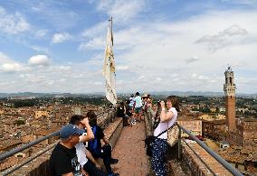 ITALY-SIENA-DAILY LIFE