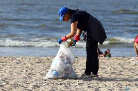 EGYPT-ALEXANDRIA-BEACH-CLEANUP CAMPAIGN