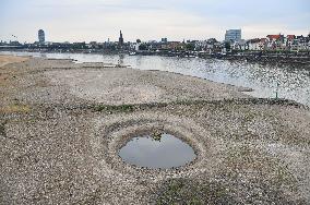 GERMANY-RIVER RHINE-WATER LEVEL