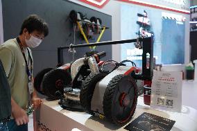 CHINA-BEIJING-WORLD ROBOT CONFERENCE-ROBOTS (CN)