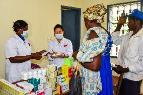 CAMEROON-NGAT-BANE-CHINESE MEDICAL TEAM-FREE HEALTH CARE SERVICES