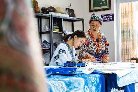 CHINA-GUIZHOU-GUIYANG-INTANGIBLE CULTURAL HERITAGE-BATIK (CN)