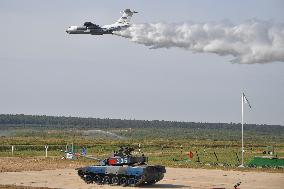 RUSSIA-MOSCOW-TANK BIATHLON-CHINESE TEAM