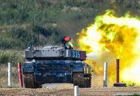 RUSSIA-MOSCOW-TANK BIATHLON-CHINESE TEAM
