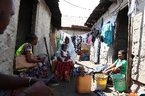 TANZANIA-DAR ES SALAAM-POPULATION AND HOUSING CENSUS