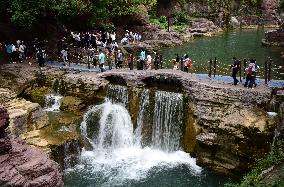 CHINA-HENAN-YUNTAI MOUNTAIN-TOURISM (CN)