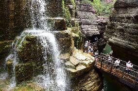 CHINA-HENAN-YUNTAI MOUNTAIN-TOURISM (CN)