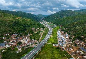 CHINA-YUNNAN-YUXI-CHUXIONG-EXPRESSWAY-OPENING (CN)