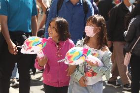 U.S.-SAN FRANCISCO-CHINATOWN AUTUMN MOON FESTIVAL