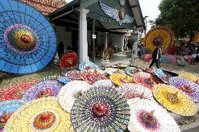 INDONESIA-SURAKARTA-UMBRELLA-FESTIVAL