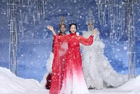 CHINA-BEIJING-FASHION WEEK (CN)