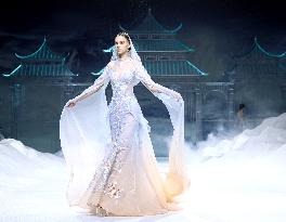 CHINA-BEIJING-FASHION WEEK (CN)