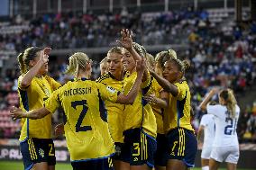 Women's World Championships qualifying match between Finland and Sweden