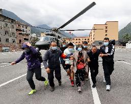 CHINA-SICHUAN-HAILUOGOU SCENIC AREA-EARTHQUAKE-EVACUATION (CN)