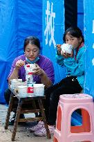 CHINA-SICHUAN-LUDING-EARTHQUAKE-FOOD (CN)