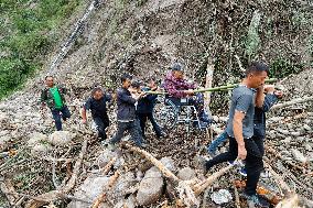 CHINA-SICHUAN-LUDING-EARTHQUAKE-RESCUE (CN)